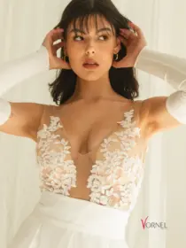 Brautbody Montpellier mit Spitze, Nahaufnahme, kombiniert mit Rock Le Mans