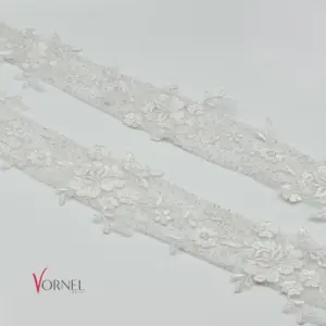 Carmen-Träger Spitze – Schmale Blütenranken – 51,5 × 5,3 cm – flach ausgelegt – Vornelbride