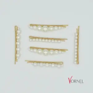 Set aus sechs goldfarbenen Haarklammern mit Perlen in unterschiedlichen Größen – Vornelbride