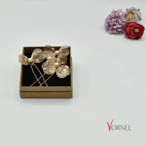 Haarnadeln mit Blüten, Perlen und Kristallen in Geschenkbox – Vornelbride