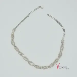 Strass Halskette – freigestellt – Vornelbride