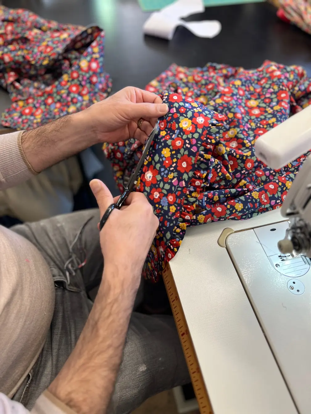 Präziser Zuschnitt für Kostüme